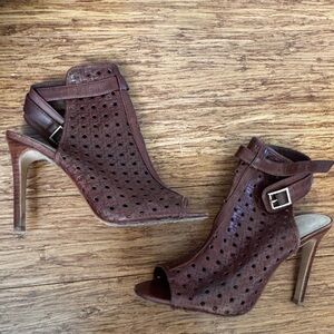 GUC Vince Camino Leather Shoes